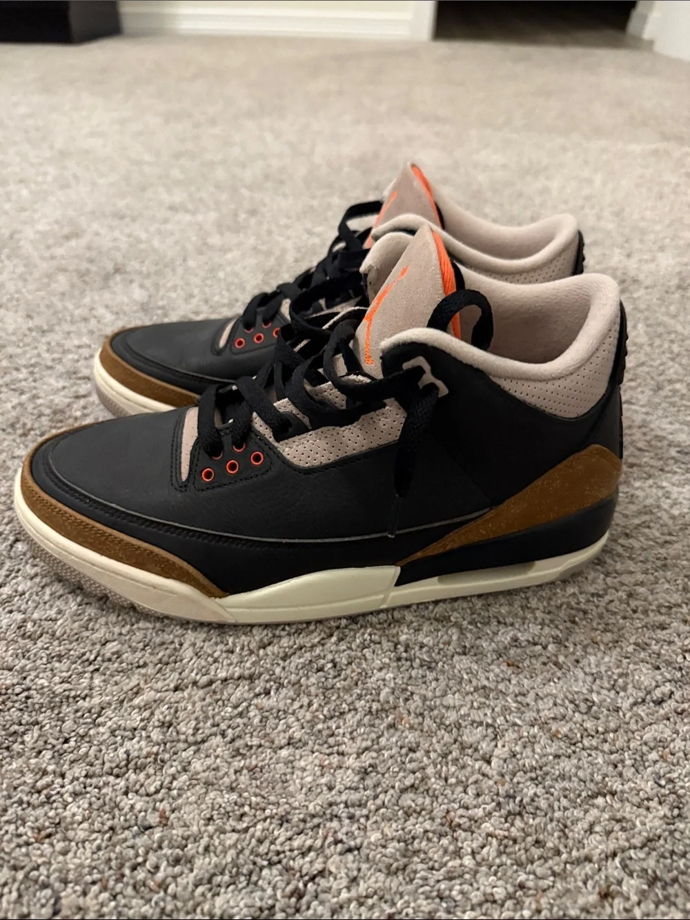 Air Jordan Men’s 3 Retro Desert Elephant Sneakers Size 9
